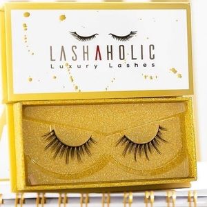 Lashaholic Luxury Lashes